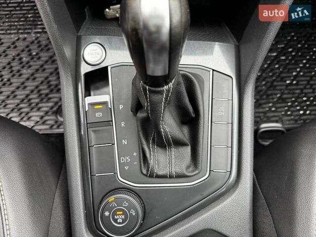 Синий Фольксваген Тигуан, объемом двигателя 2 л и пробегом 74 тыс. км за 21990 $, фото 39 на Automoto.ua