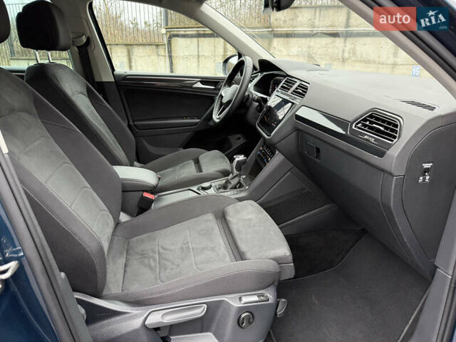Синій Фольксваген Тігуан, об'ємом двигуна 2 л та пробігом 189 тис. км за 31999 $, фото 44 на Automoto.ua