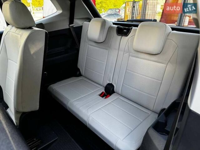 Синій Фольксваген Тігуан, об'ємом двигуна 1.98 л та пробігом 110 тис. км за 21900 $, фото 18 на Automoto.ua