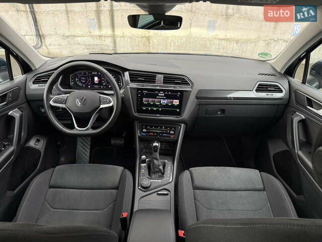 Синий Фольксваген Тигуан, объемом двигателя 2 л и пробегом 189 тыс. км за 31999 $, фото 74 на Automoto.ua