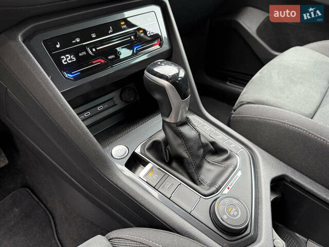 Синий Фольксваген Тигуан, объемом двигателя 2 л и пробегом 189 тыс. км за 31999 $, фото 38 на Automoto.ua