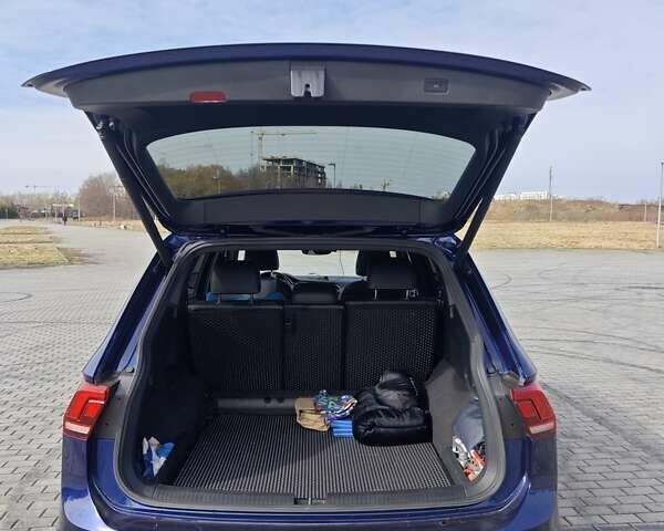 Синий Фольксваген Тигуан, объемом двигателя 1.98 л и пробегом 45 тыс. км за 28600 $, фото 4 на Automoto.ua