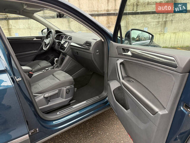 Синий Фольксваген Тигуан, объемом двигателя 2 л и пробегом 189 тыс. км за 31999 $, фото 77 на Automoto.ua