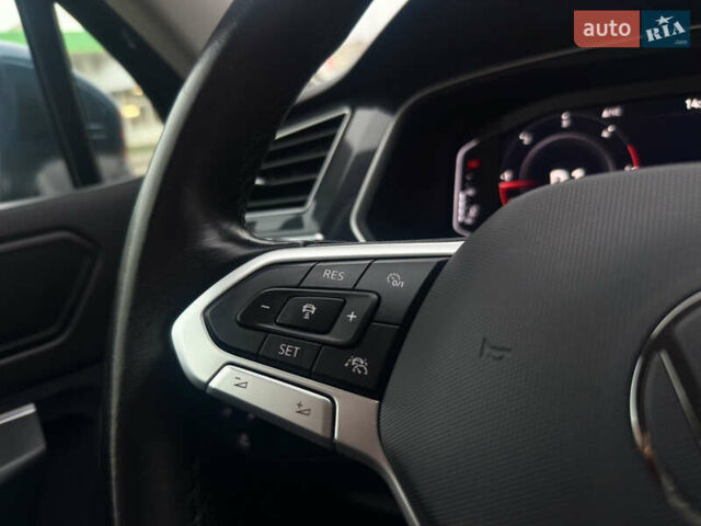 Синий Фольксваген Тигуан, объемом двигателя 2 л и пробегом 157 тыс. км за 30899 $, фото 33 на Automoto.ua