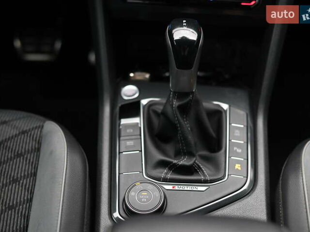 Синий Фольксваген Тигуан, объемом двигателя 1.98 л и пробегом 63 тыс. км за 38000 $, фото 15 на Automoto.ua