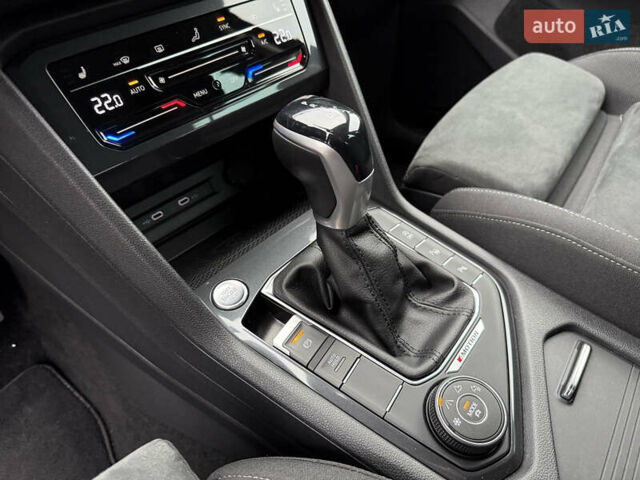 Синій Фольксваген Тігуан, об'ємом двигуна 2 л та пробігом 189 тис. км за 31999 $, фото 74 на Automoto.ua