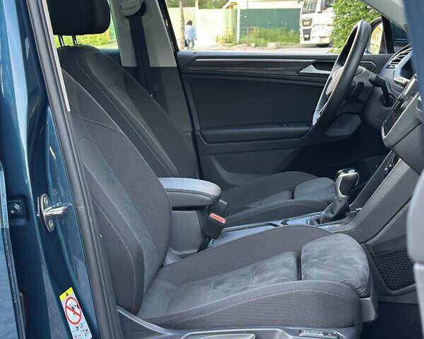 Синий Фольксваген Тигуан, объемом двигателя 2 л и пробегом 107 тыс. км за 33500 $, фото 59 на Automoto.ua