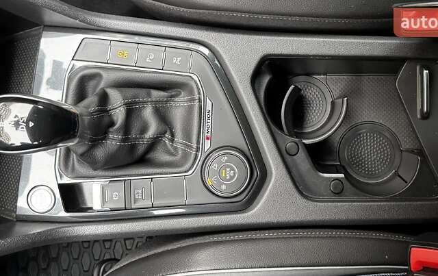 Синий Фольксваген Тигуан, объемом двигателя 1.98 л и пробегом 79 тыс. км за 33900 $, фото 153 на Automoto.ua