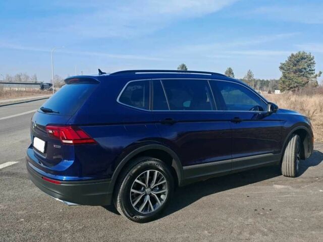 Синий Фольксваген Тигуан, объемом двигателя 2 л и пробегом 121 тыс. км за 12400 $, фото 3 на Automoto.ua