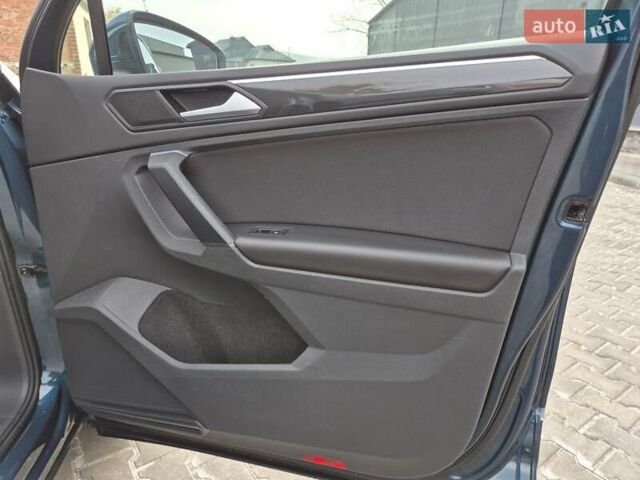 Синій Фольксваген Тігуан, об'ємом двигуна 2 л та пробігом 219 тис. км за 26900 $, фото 73 на Automoto.ua