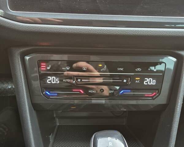 Синій Фольксваген Тігуан, об'ємом двигуна 2 л та пробігом 219 тис. км за 26900 $, фото 57 на Automoto.ua