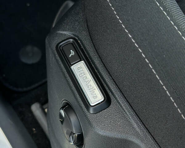 Синий Фольксваген Тигуан, объемом двигателя 2 л и пробегом 107 тыс. км за 33500 $, фото 35 на Automoto.ua