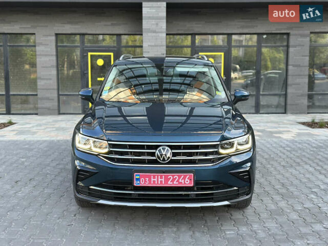 Синий Фольксваген Тигуан, объемом двигателя 2 л и пробегом 107 тыс. км за 33500 $, фото 1 на Automoto.ua