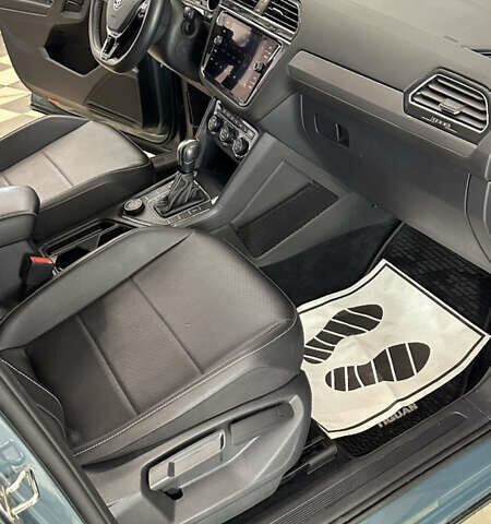 Синий Фольксваген Тигуан, объемом двигателя 0 л и пробегом 74 тыс. км за 22900 $, фото 6 на Automoto.ua