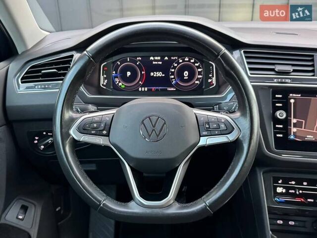 Синий Фольксваген Тигуан, объемом двигателя 2 л и пробегом 136 тыс. км за 33400 $, фото 14 на Automoto.ua