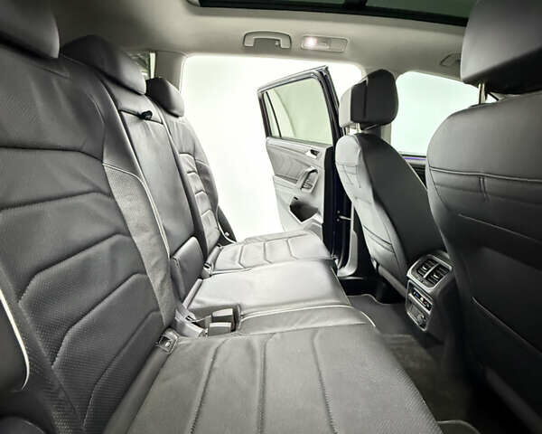 Синий Фольксваген Тигуан, объемом двигателя 2 л и пробегом 10 тыс. км за 35900 $, фото 36 на Automoto.ua