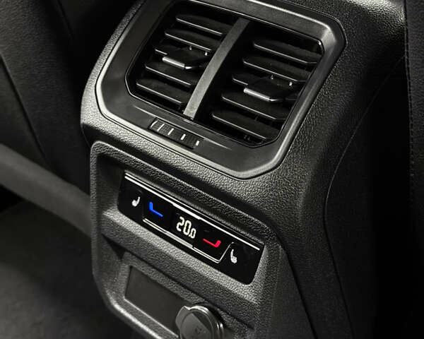 Синий Фольксваген Тигуан, объемом двигателя 2 л и пробегом 10 тыс. км за 35900 $, фото 37 на Automoto.ua