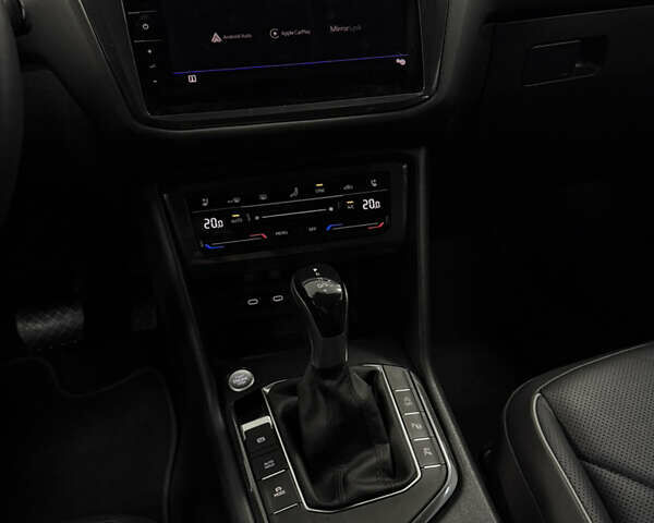 Синий Фольксваген Тигуан, объемом двигателя 2 л и пробегом 10 тыс. км за 35900 $, фото 33 на Automoto.ua