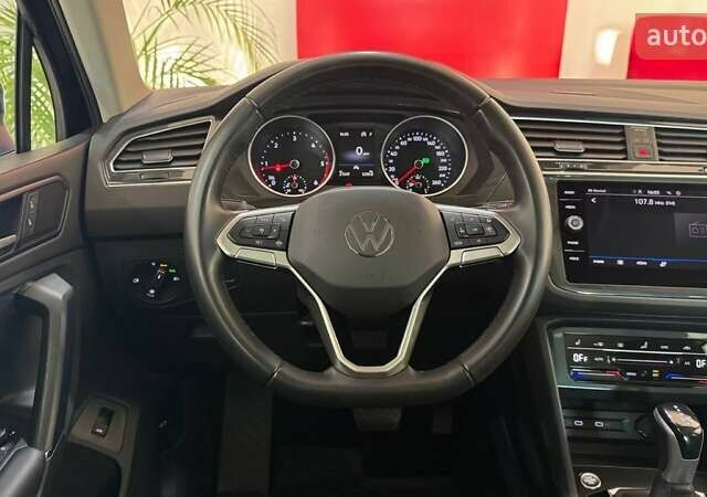 Синий Фольксваген Тигуан, объемом двигателя 1.97 л и пробегом 21 тыс. км за 33722 $, фото 12 на Automoto.ua