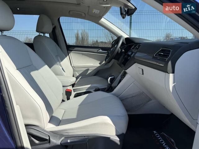 Синій Фольксваген Тігуан, об'ємом двигуна 2 л та пробігом 57 тис. км за 26800 $, фото 13 на Automoto.ua