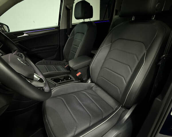 Синий Фольксваген Тигуан, объемом двигателя 2 л и пробегом 10 тыс. км за 35900 $, фото 19 на Automoto.ua