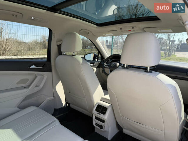 Синій Фольксваген Тігуан, об'ємом двигуна 2 л та пробігом 57 тис. км за 26800 $, фото 15 на Automoto.ua