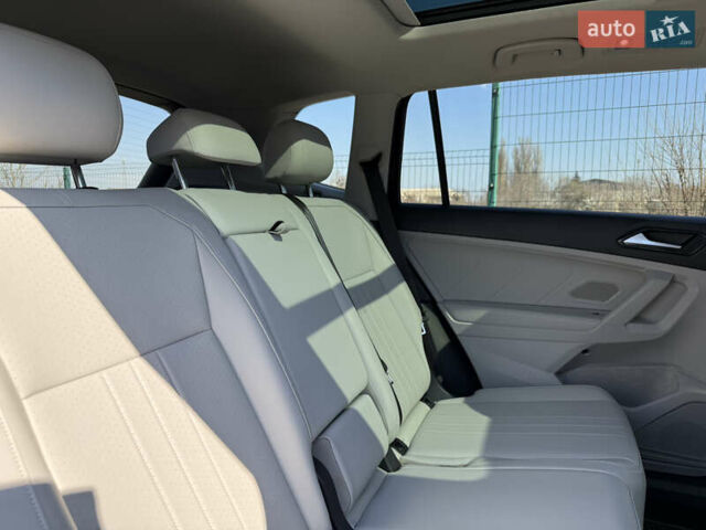 Синій Фольксваген Тігуан, об'ємом двигуна 2 л та пробігом 57 тис. км за 26800 $, фото 17 на Automoto.ua