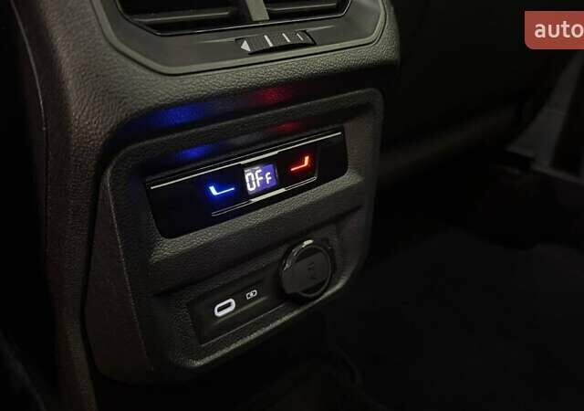 Синий Фольксваген Тигуан, объемом двигателя 1.97 л и пробегом 21 тыс. км за 33722 $, фото 22 на Automoto.ua