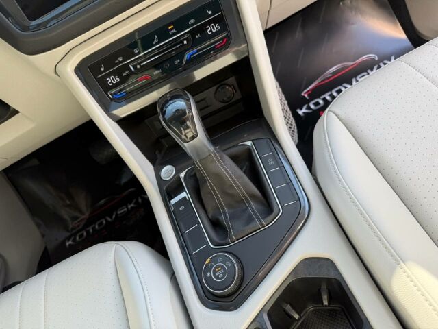 Синій Фольксваген Тігуан, об'ємом двигуна 2 л та пробігом 57 тис. км за 27500 $, фото 22 на Automoto.ua