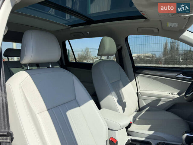 Синій Фольксваген Тігуан, об'ємом двигуна 2 л та пробігом 57 тис. км за 26800 $, фото 14 на Automoto.ua