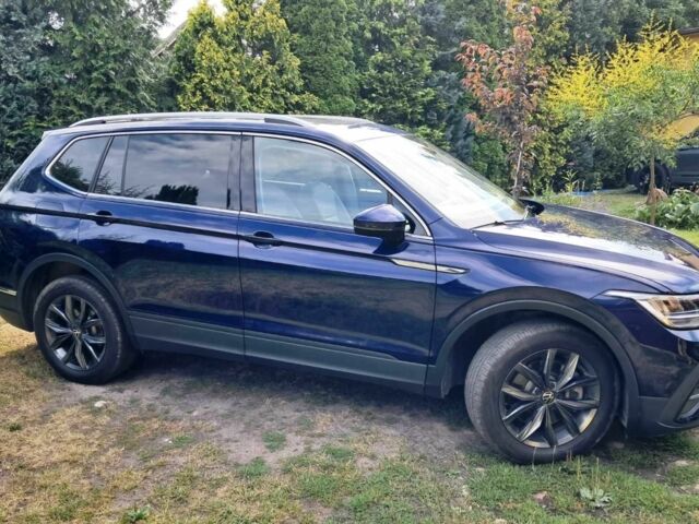 Синий Фольксваген Тигуан, объемом двигателя 2 л и пробегом 50 тыс. км за 19000 $, фото 3 на Automoto.ua