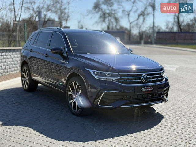 Синій Фольксваген Тігуан, об'ємом двигуна 2 л та пробігом 57 тис. км за 26800 $, фото 4 на Automoto.ua