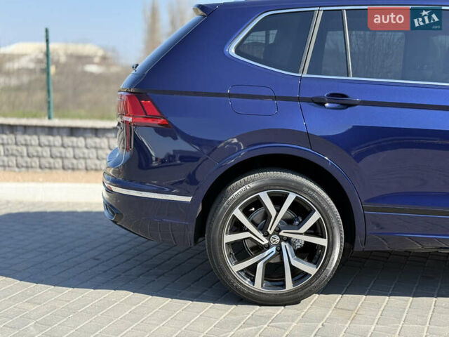 Синій Фольксваген Тігуан, об'ємом двигуна 2 л та пробігом 57 тис. км за 26800 $, фото 28 на Automoto.ua