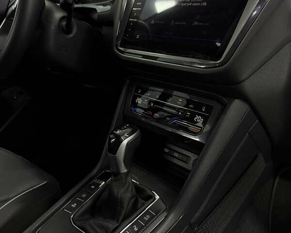 Синий Фольксваген Тигуан, объемом двигателя 2 л и пробегом 10 тыс. км за 35900 $, фото 29 на Automoto.ua