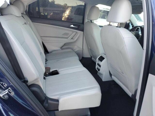 Синий Фольксваген Тигуан, объемом двигателя 2 л и пробегом 32 тыс. км за 9000 $, фото 9 на Automoto.ua