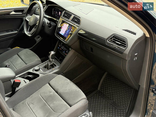 Синій Фольксваген Тігуан, об'ємом двигуна 1.97 л та пробігом 48 тис. км за 38200 $, фото 6 на Automoto.ua