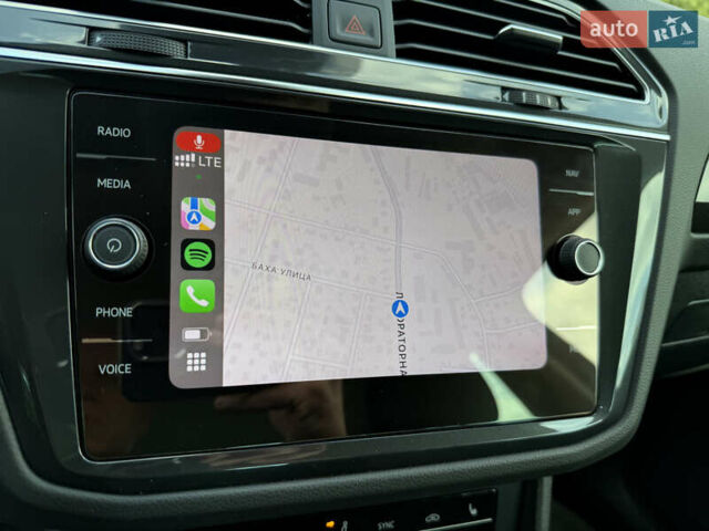 Синій Фольксваген Тігуан, об'ємом двигуна 1.97 л та пробігом 48 тис. км за 38200 $, фото 32 на Automoto.ua