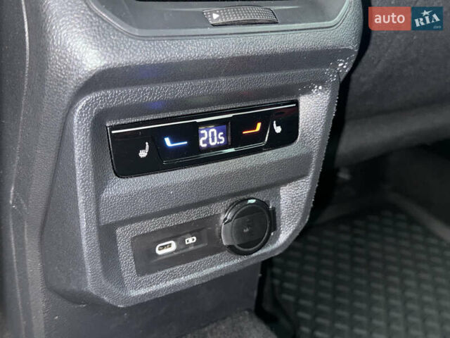 Синій Фольксваген Тігуан, об'ємом двигуна 1.97 л та пробігом 48 тис. км за 38200 $, фото 7 на Automoto.ua