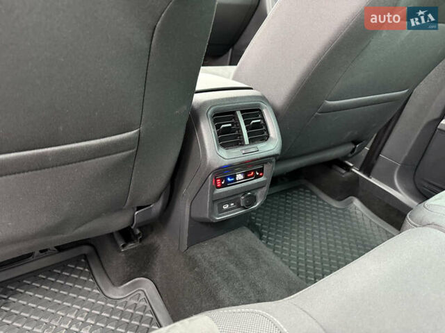 Синій Фольксваген Тігуан, об'ємом двигуна 1.97 л та пробігом 48 тис. км за 38200 $, фото 20 на Automoto.ua