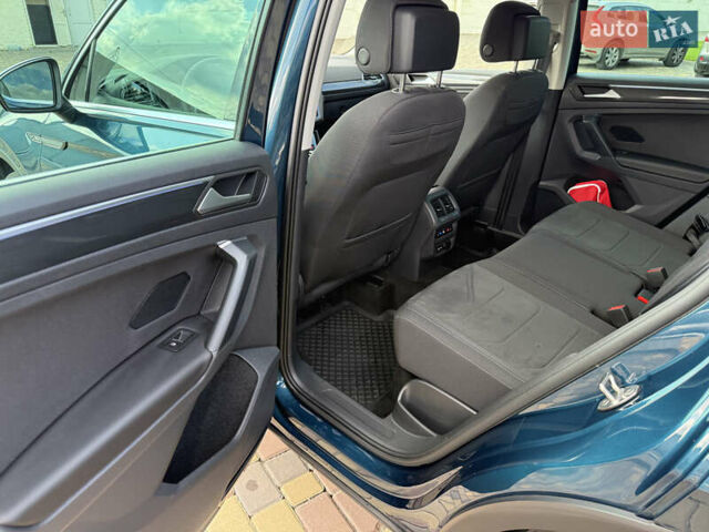 Синій Фольксваген Тігуан, об'ємом двигуна 1.97 л та пробігом 48 тис. км за 38200 $, фото 27 на Automoto.ua