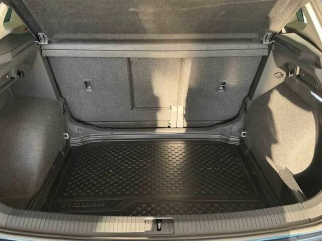 Зеленый Фольксваген Тигуан, объемом двигателя 2 л и пробегом 21 тыс. км за 32938 $, фото 12 на Automoto.ua