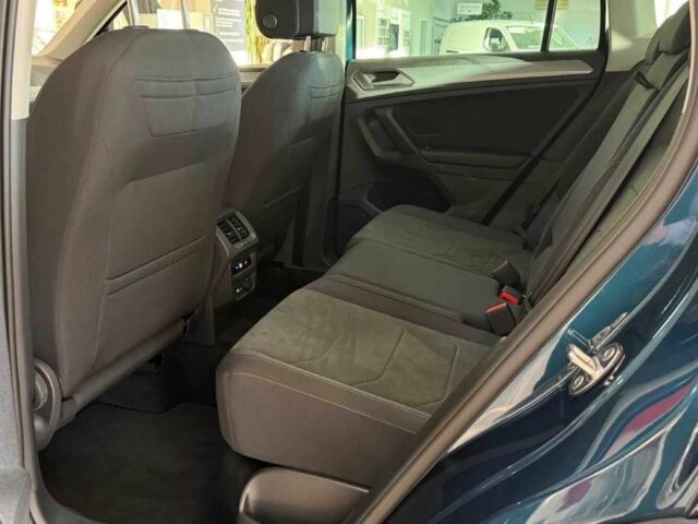 Зеленый Фольксваген Тигуан, объемом двигателя 2 л и пробегом 21 тыс. км за 32938 $, фото 10 на Automoto.ua