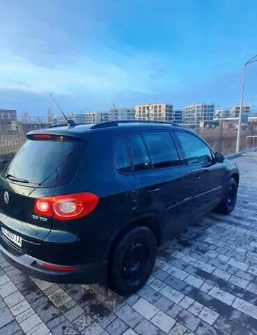 Зеленый Фольксваген Тигуан, объемом двигателя 2 л и пробегом 255 тыс. км за 10200 $, фото 4 на Automoto.ua