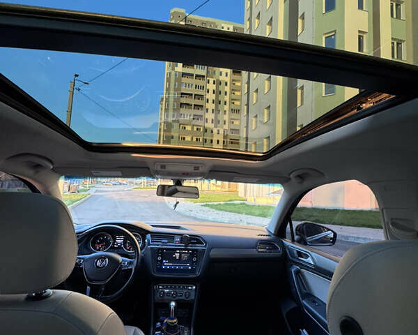 Зелений Фольксваген Тігуан, об'ємом двигуна 1.98 л та пробігом 102 тис. км за 20000 $, фото 15 на Automoto.ua