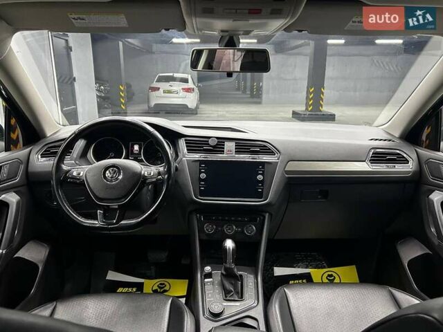 Зелений Фольксваген Тігуан, об'ємом двигуна 2 л та пробігом 96 тис. км за 19000 $, фото 8 на Automoto.ua