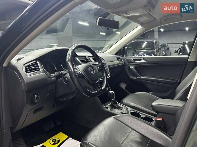 Зелений Фольксваген Тігуан, об'ємом двигуна 2 л та пробігом 96 тис. км за 19000 $, фото 7 на Automoto.ua