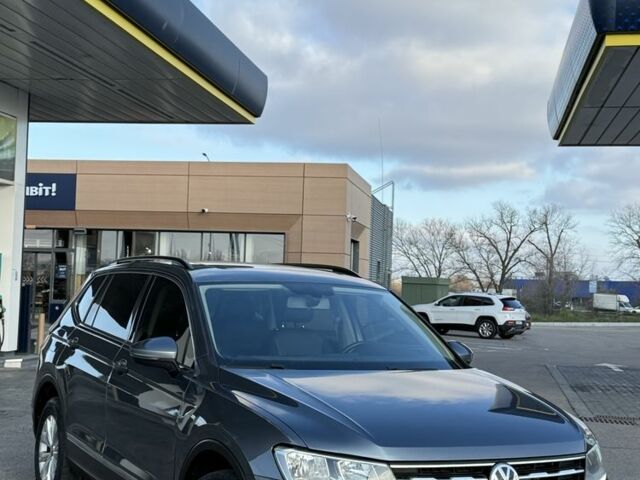 Зеленый Фольксваген Тигуан, объемом двигателя 0 л и пробегом 240 тыс. км за 14999 $, фото 2 на Automoto.ua