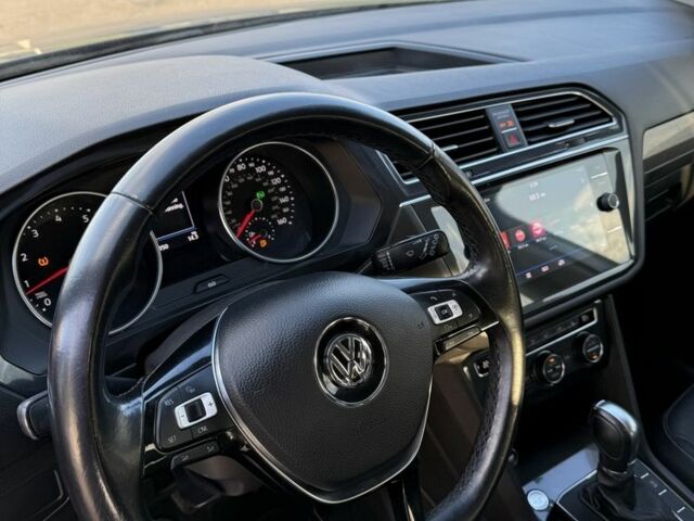 Зеленый Фольксваген Тигуан, объемом двигателя 0 л и пробегом 240 тыс. км за 14999 $, фото 10 на Automoto.ua