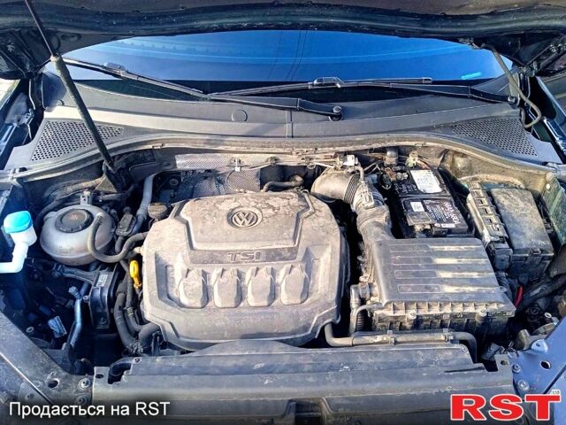 Зеленый Фольксваген Тигуан, объемом двигателя 2 л и пробегом 156 тыс. км за 16850 $, фото 9 на Automoto.ua