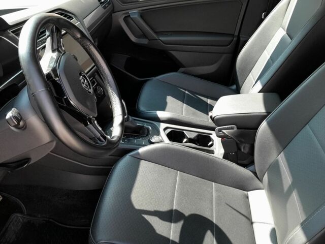 Зеленый Фольксваген Тигуан, объемом двигателя 2 л и пробегом 124 тыс. км за 21200 $, фото 4 на Automoto.ua